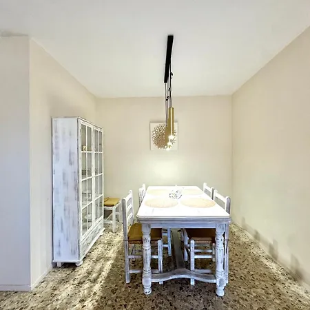 Apartment Fenals Trimaran *