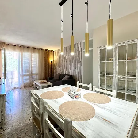 Fenals Trimaran Apartment *